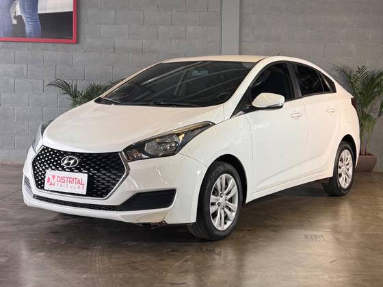 HYUNDAI HB20 1.6 COMFORT PLUS 16V FLEX 4P AUTOMÁTICO HYUNDAI HB20 1.6 COMFORT PLUS 16V FLEX 4P AUTOMÁTICO